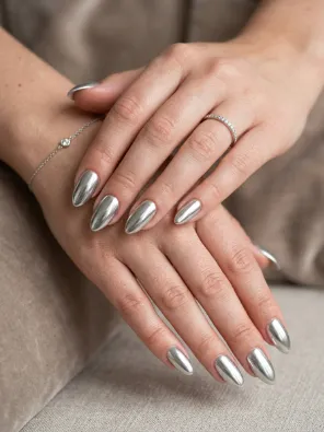 Chrome silver nails
