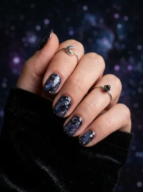 Galaxy emo nails