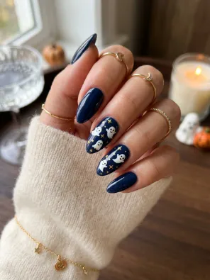 Ghost and star nails