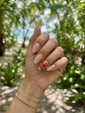 Hibiscus flower nails